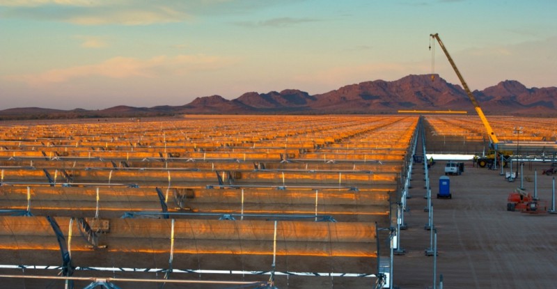 Abengoa’s Solana solar plant in Gila Bend, Arizona. CREDIT: DENNIS SCHROEDER, NREL