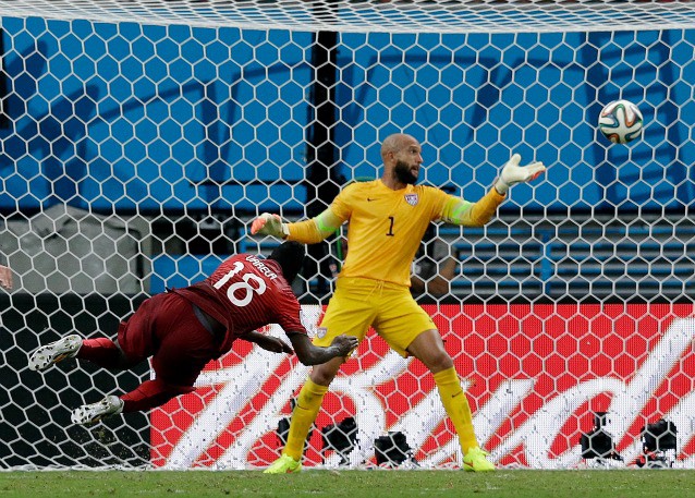 TOO SOON CAN’T LOOK CREDIT: MARTIN MEJIA/AP