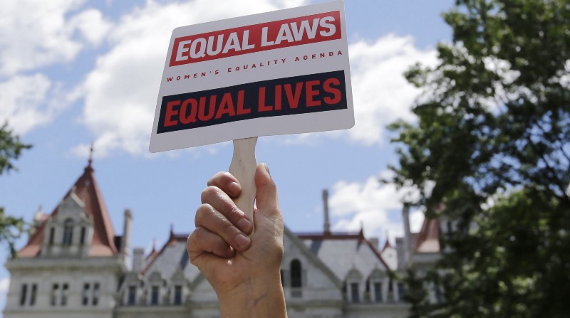 CREDIT: AP PHOTO/MIKE GROLL