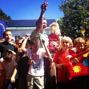 Students celebrate at Shepherdstown Presbyterian Church’s solar ribbon-cutting Tuesday CREDIT: Solar Holler