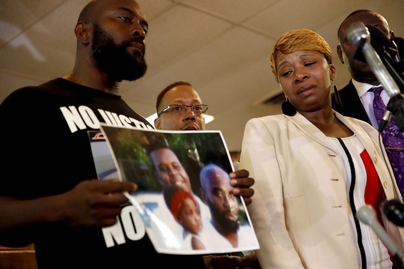 Lesley McSpadden and Michael Brown Sr., the parents of 18-year-old Michael Brown CREDIT: AP PHOTO/JEFF ROBERSON