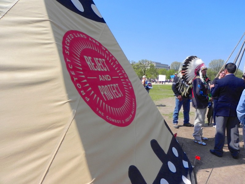 Indigenous groups from across the US and Canada converged on DC in April to protest against the Keystone XL pipeline. CREDIT: ALICE OLLSTEIN