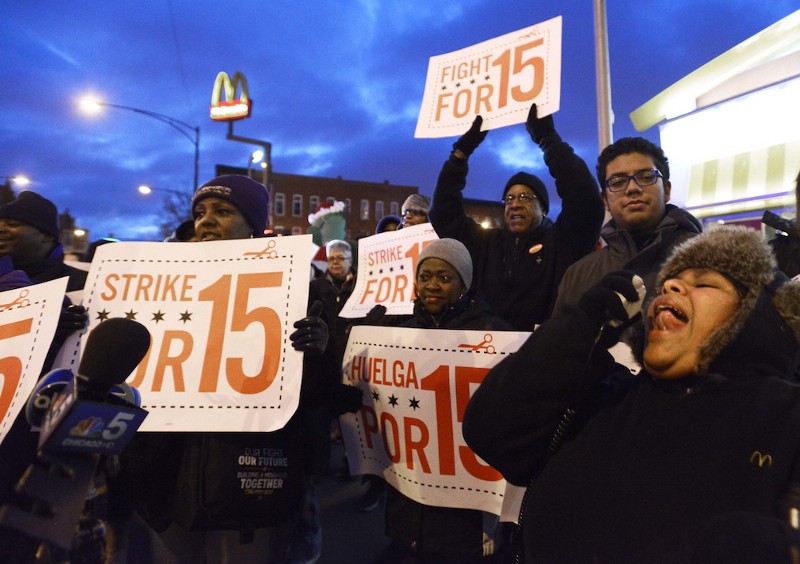 Fast food workers protest low wages in Chicago CREDIT: AP