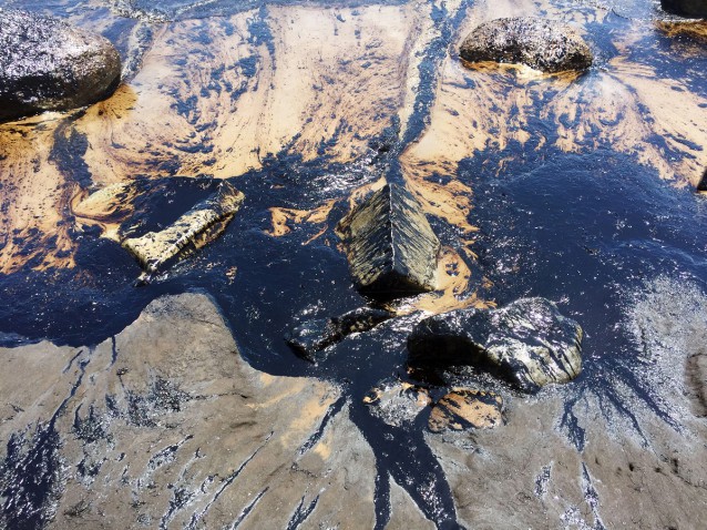 This photo provided by the Santa Barbara County Fire Department shows an oil slick from a broken pipeline off the central California coast near Santa Barbara on Tuesday, May 19, 2015. CREDIT: AP/ Santa Barbara County Fire Department