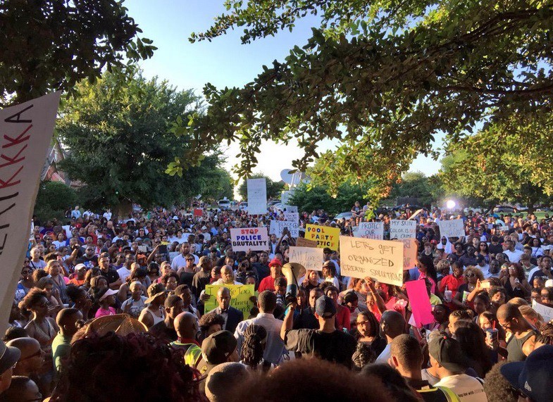 Protest in McKinney, Texas CREDIT: @DERAY/TWITTER