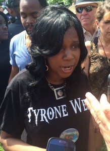 Tawanda Jones speaks to reporters in Baltimore on May 30. CREDIT: Kira Lerner