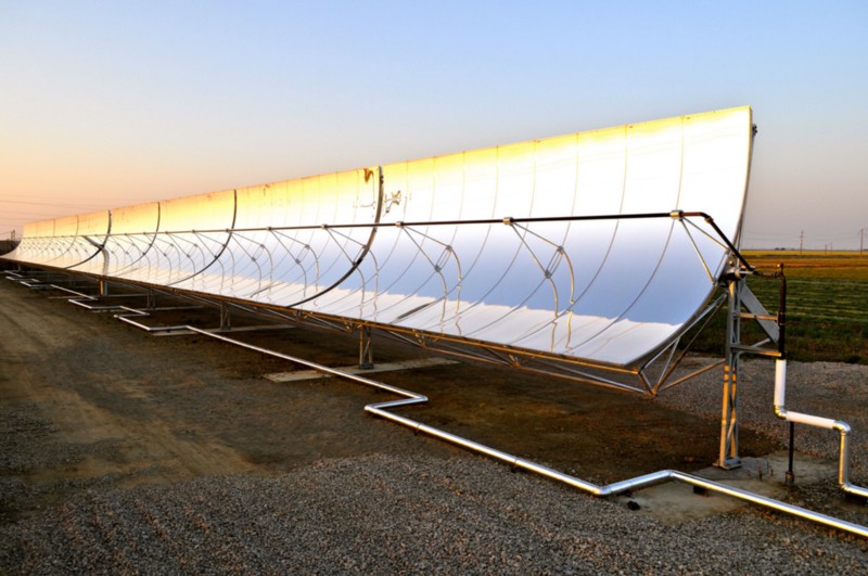 The parabolic solar panels at WaterFX’s demonstration solar desalination plant in California’s Panoche Water and Drainage District. CREDIT: COURTESY OF WATERFX.