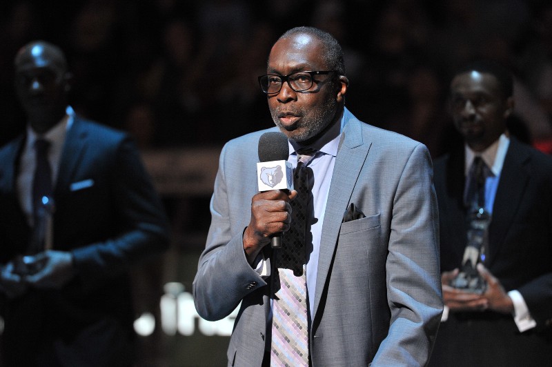 Earl Monroe, a member of the Basketball Hall of Fame who retired in 1980, needed a friend’s charity to afford knee replacements in the 1990s. CREDIT: AP PHOTO/BRANDON DILL