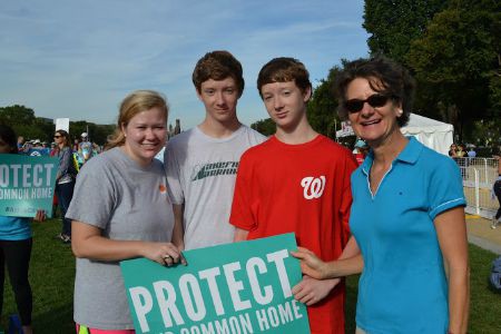 From left: Elizabeth, Jonathan, Matthew, and Susan Parker, of Arlington, VA. CREDIT: Jess Colarossi/ThinkProgress