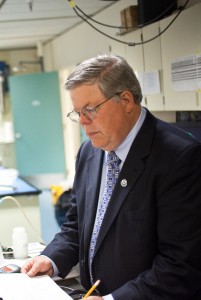 Dick Feely in the PMEL’s CO2 Lab.
