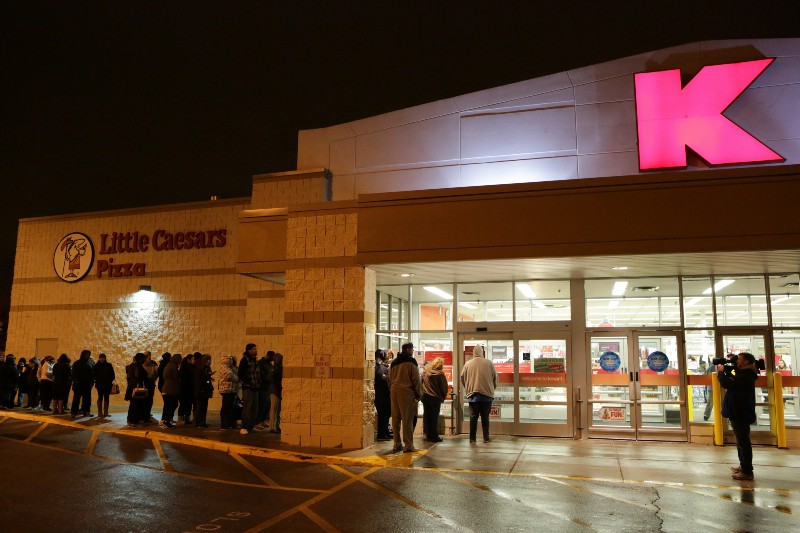 Customers lined up outside a Chicago Kmart on Thanksgiving CREDIT: JEAN-MARC GIBOUX/ APĀ IMAGES