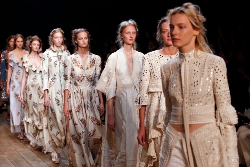 Models walk in Alexander McQueen’s Spring-Summer 2016 ready-to-wear fashion collection, presented during the Paris Fashion Week in Paris, Sunday Oct. 4, 2015. CREDIT: AP Photo/Francois Mori