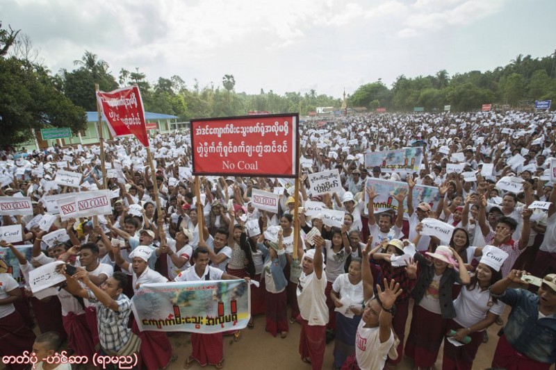 The Andin community in Myanmar rallies against coal. CREDIT: Hong Sar Ramonya
