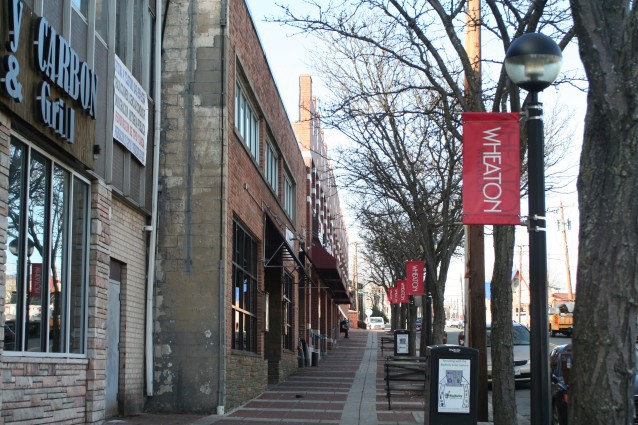Fears of immigration raids have left sidewalks empty along Latino-owned businesses in downtown Wheaton, MD. CREDIT: Esther Yu Hsi Lee