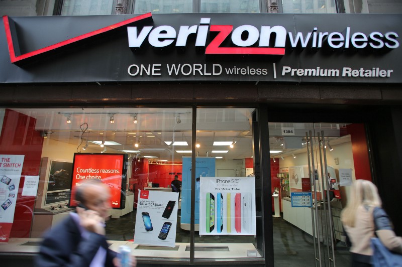Verizon Wireless Store. CREDIT: SHUTTERSTOCK