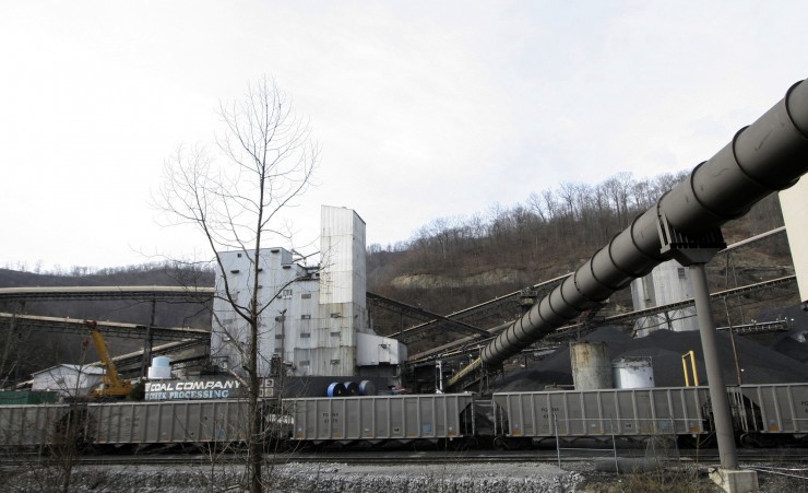 The Sidney Coal Company’s Coal Preparation Plant in eastern Kentucky CREDIT: AP Photo/Brian Tietz