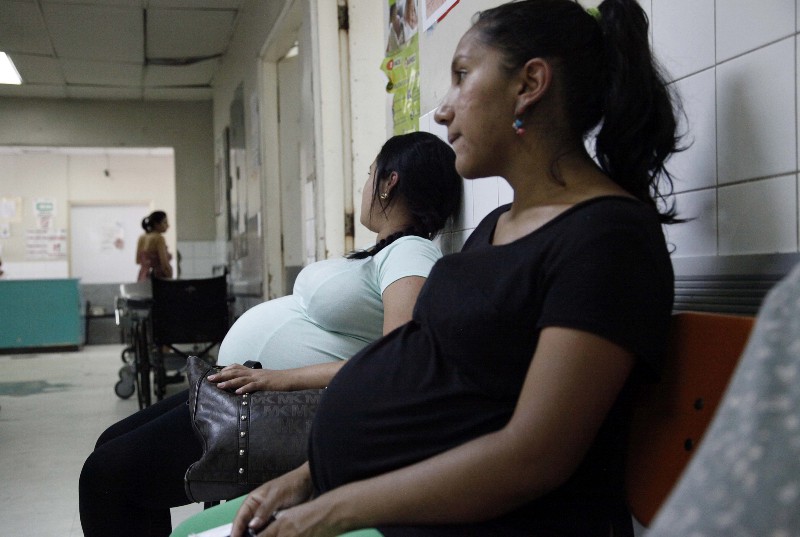 Pregnant women wait for their check-up at the University Hospital in Tegucigalpa, Honduras, July 26, 2016. CREDIT: AP PHOTO/FERNANDO ANTONIO