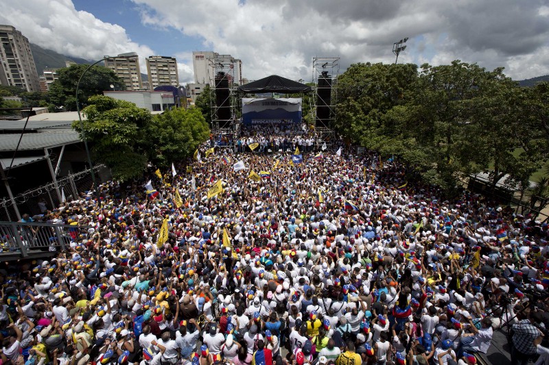 Hundreds Of Thousands Of People Flood Venezuela Streets To Protest