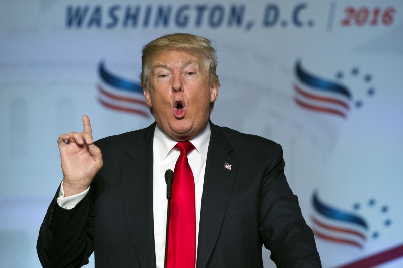 CREDIT: AP Photo/Cliff Owen