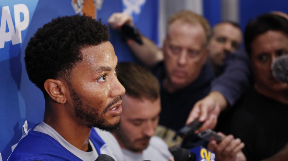 New York Knicks’ Derrick Rose talks to reporters during a NBA basketball training camp in Tarrytown, N.Y., Tuesday, Sept. 27, 2016. CREDIT: Seth Wenig, AP