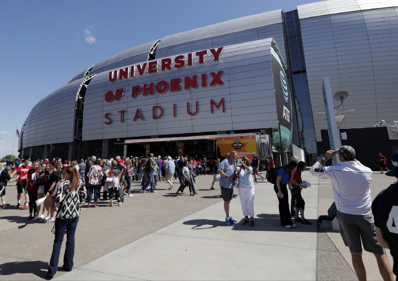 University of Phoenix backs out of stadium naming rights deal 9 years