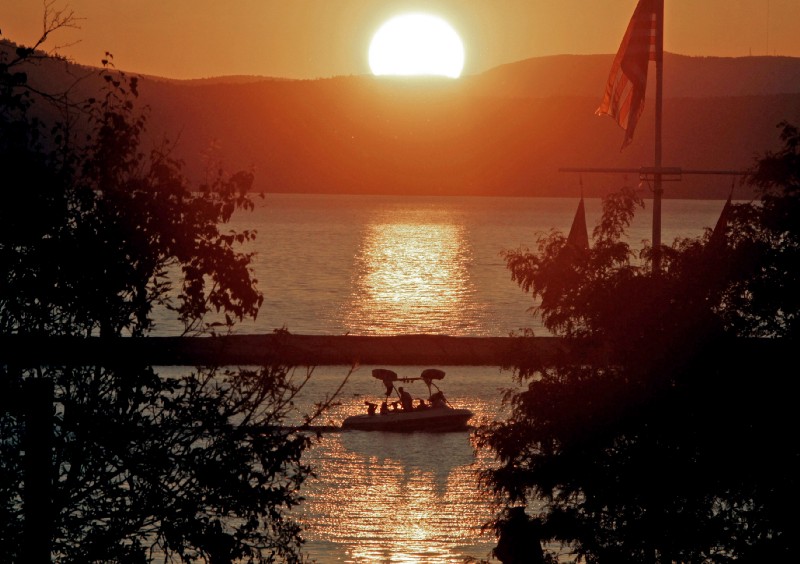 Experts worry Trump’s proposed cuts to EPA regional programs, including the Lake Champlain clean-up initiative (above), will have devastating effects on public and ecosystem health. CREDIT: AP Photo/Toby Talbot