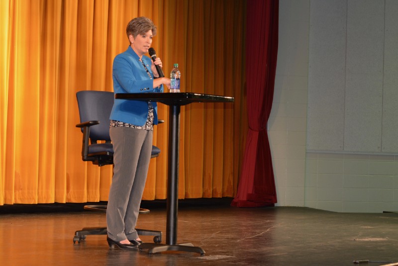 Sen. Joni Ernst speaks to roughly 200 constituents at a town hall in Harlan, Iowa Monday morning. CREDIT: ThinkProgress/Kira Lerner
