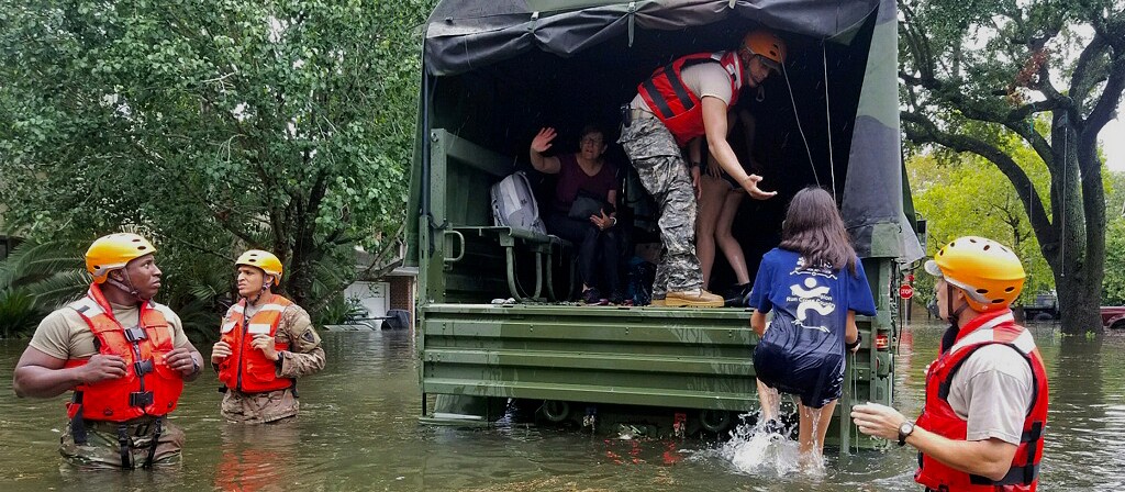 Texas Army National Guardsmen help Houston residents affected by Hurricane Harvey, Aug. 27, 2017. CREDIT: Lt. Zachary West, Army National Guard
