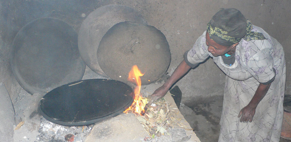 Indoor Air Pollution from cooking, Ethiopia. CREDIT: Verena Brinkmann for GIZ, via Global Alliance for Clean Cookstoves