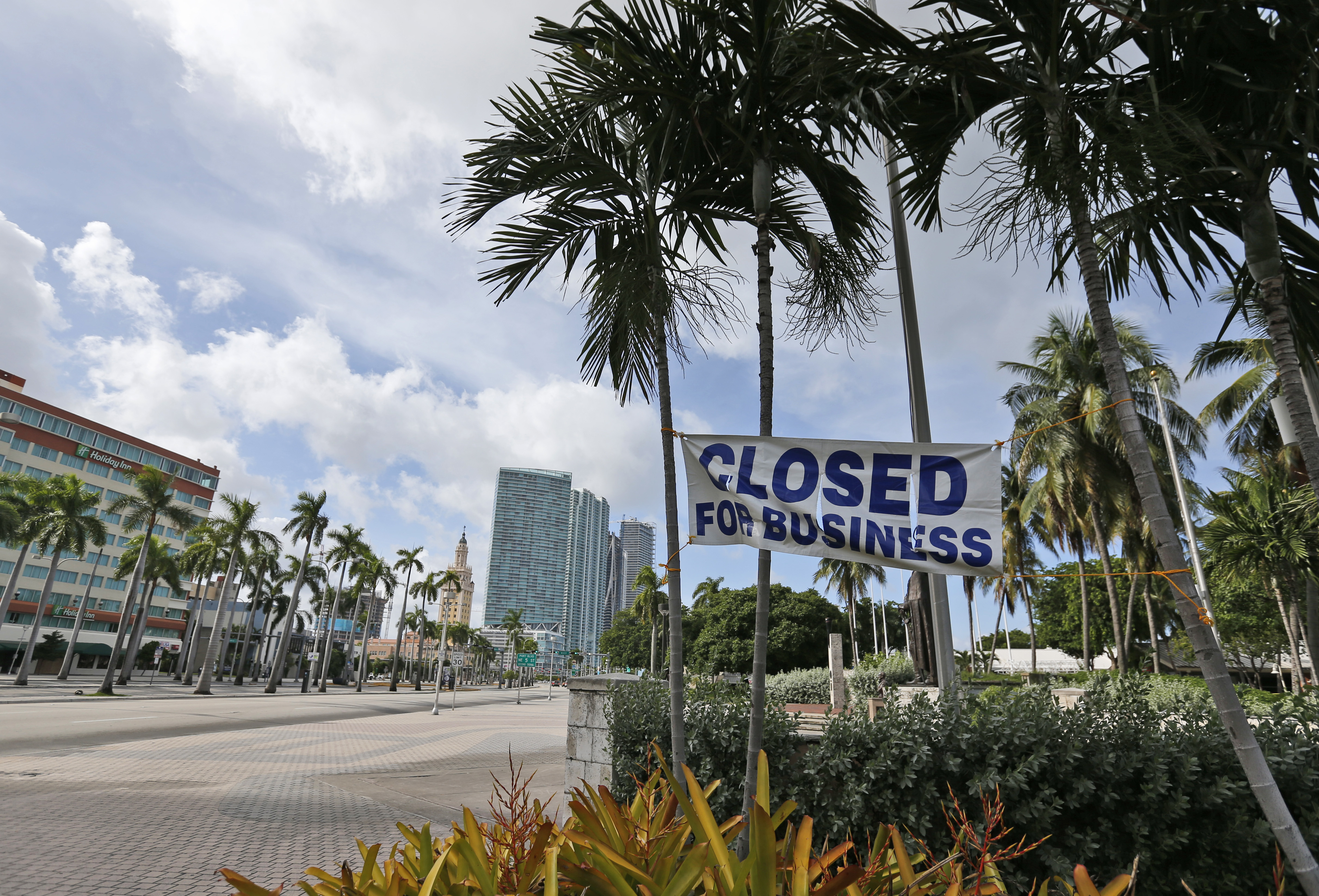 Bayside Marketplace in downtown Miami as Hurricane Irma approaches, Sept. 8, 2017. CREDIT: AP Photo/Wilfredo Lee