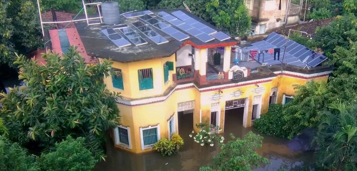 Rooftop solar keeps the DESI Power's office running in during August’s flood in India. Source: DESI Power