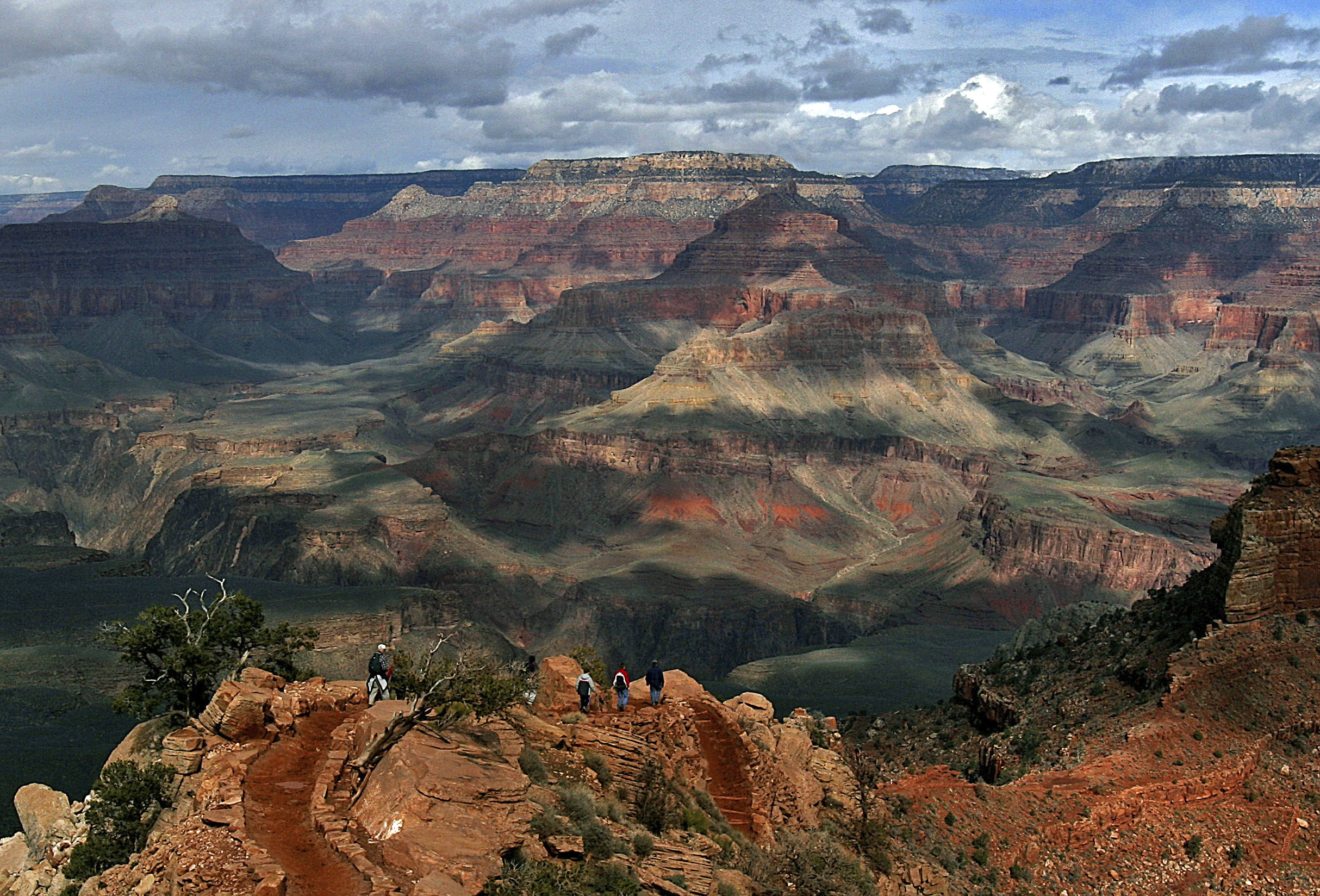 Federal officials are proposing to lift the Obama administration's ban on issuing new mining leases for mining uranium from public land outside Grand Canyon National Park in northern Arizona. CREDIT: AP Photo/Rick Hossman