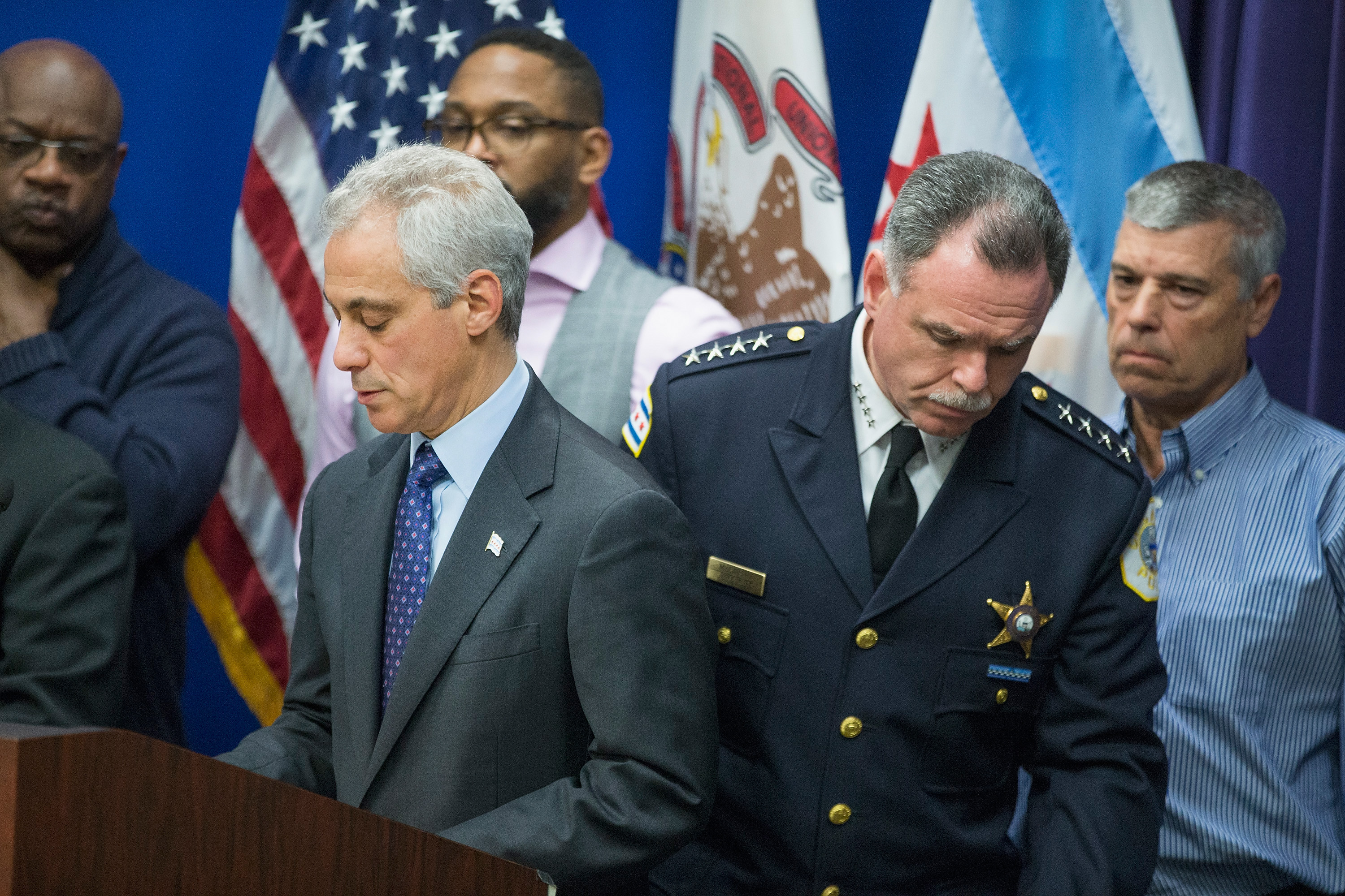Former Chicago Police Superintendent Garry McCarthy, right, wants to run against Mayor Rahm Emanuel (D), left. (CREDIT: Scott Olson/Getty Images)