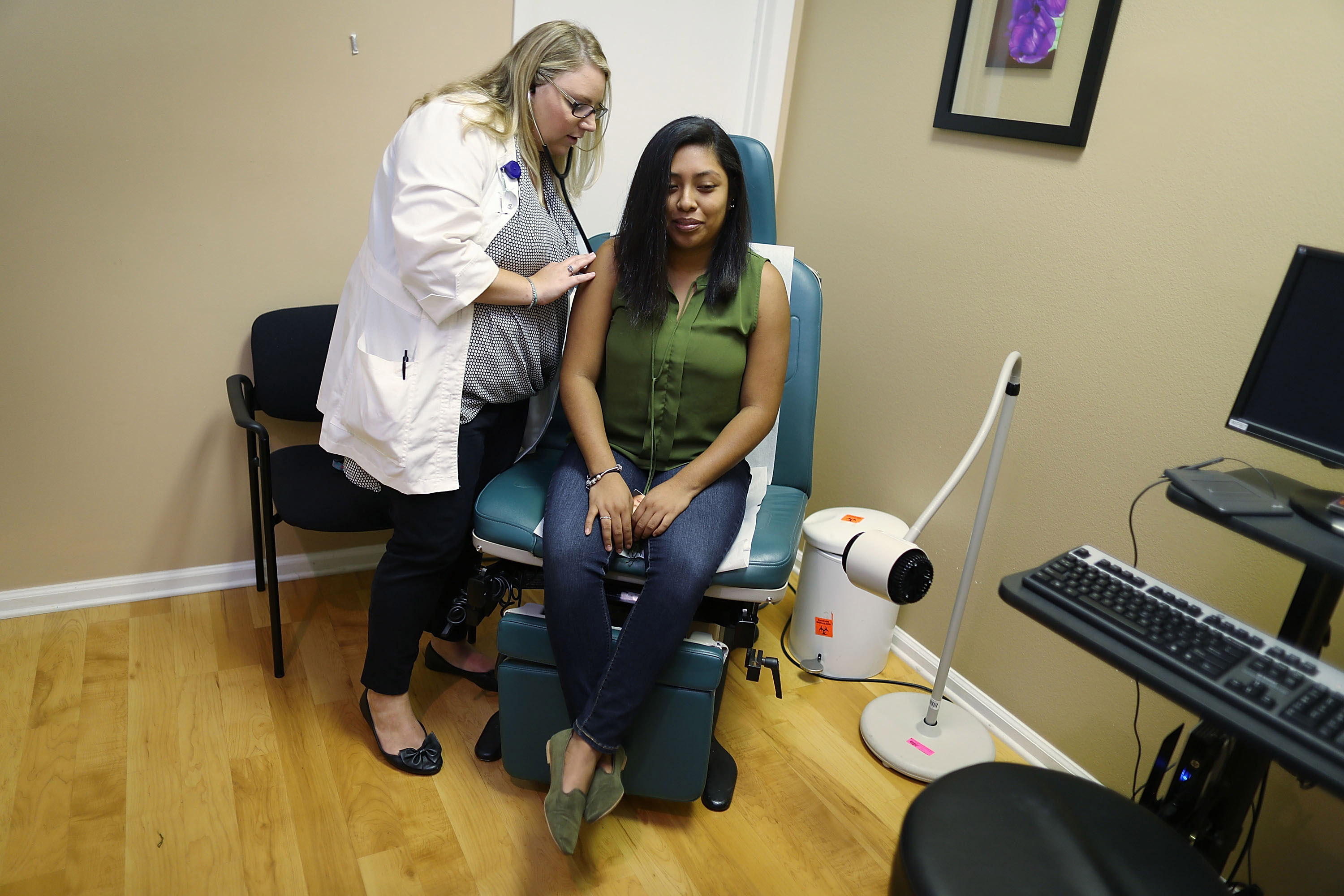 A patient receives a checkup at a Planned Parenthood health center on June 23, 2017 in West Palm Beach, Florida. (CREDIT: Joe Raedle/Getty Images)