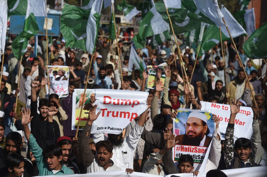 Activists of the Difa-e-Pakistan Council shout anti-US slogans at a protest in Karachi on January 2, 2018. CREDIT: ASIF HASSAN/AFP/Getty Images