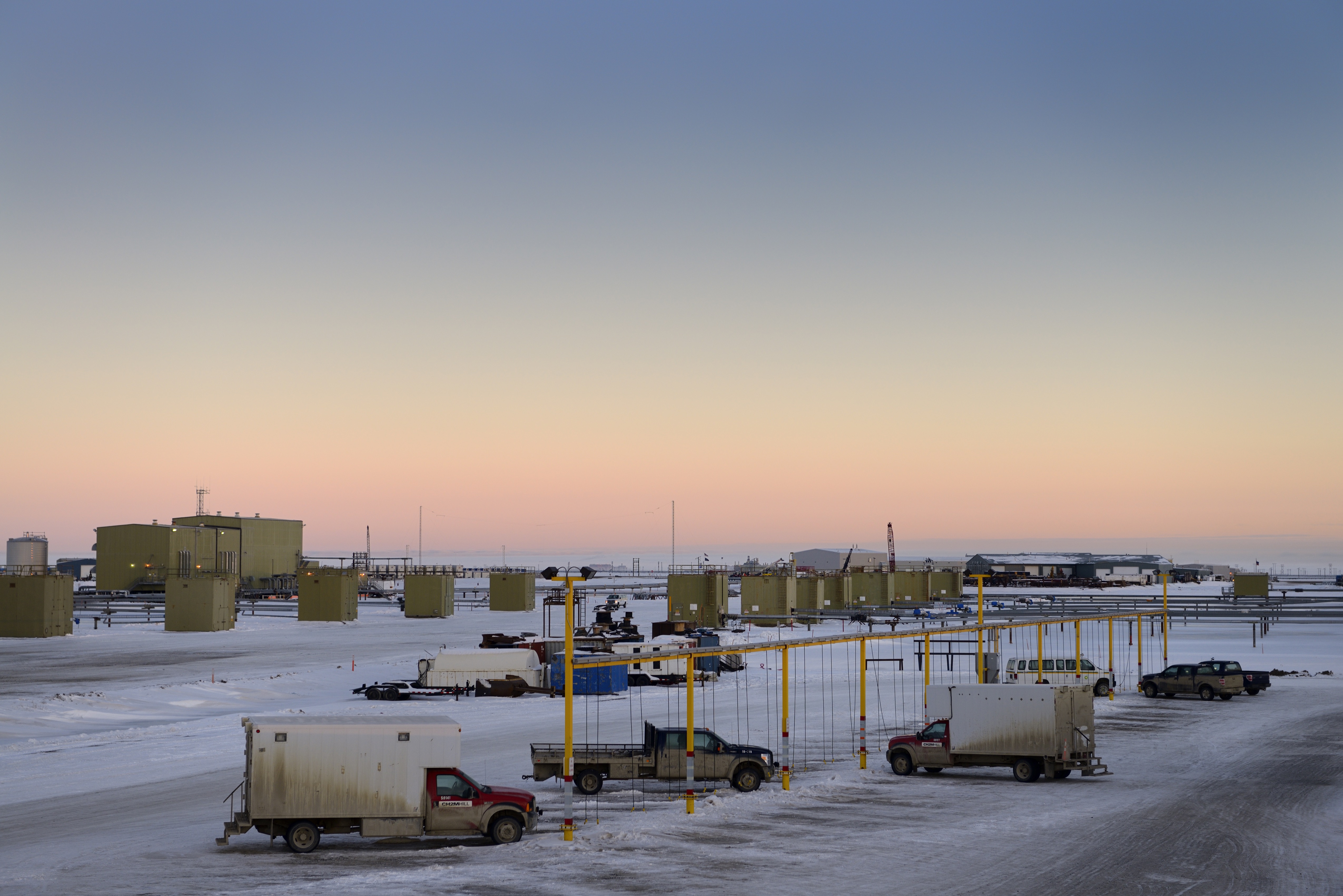 Oil wells near the Beaufort Sea in Alaska. (CREDIT: Education Images/UIG via Getty Images)