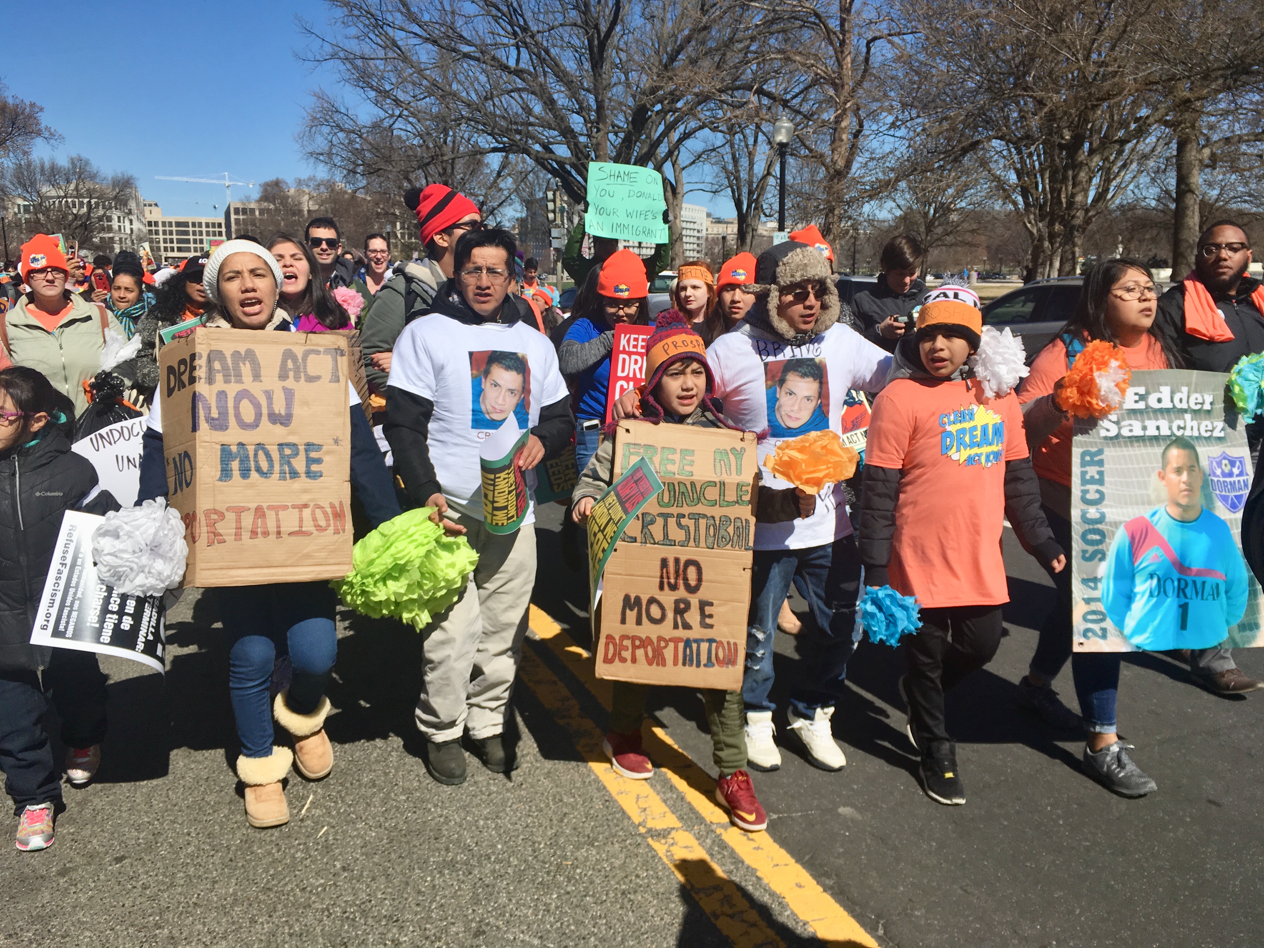 Immigrant advocates marched from the National Mall to the Capitol building on Monday, March 5, 2018 calling on Congress to pass permanent legal remedies for Dreamers. (Photo: Esther Y. Lee)