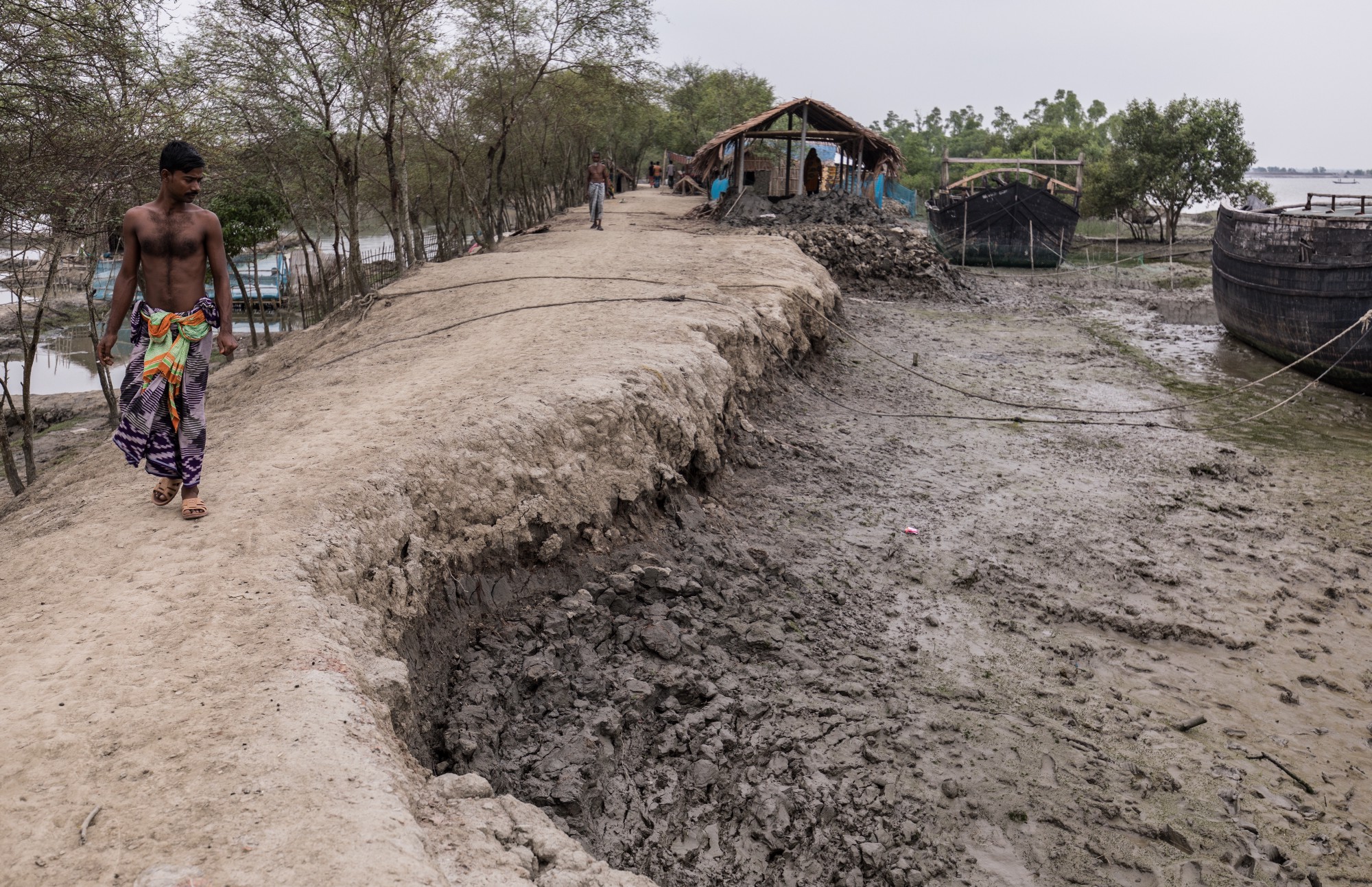 Eroded embankment in Shymnagar. CREDIT: Environmental Justice Foundation