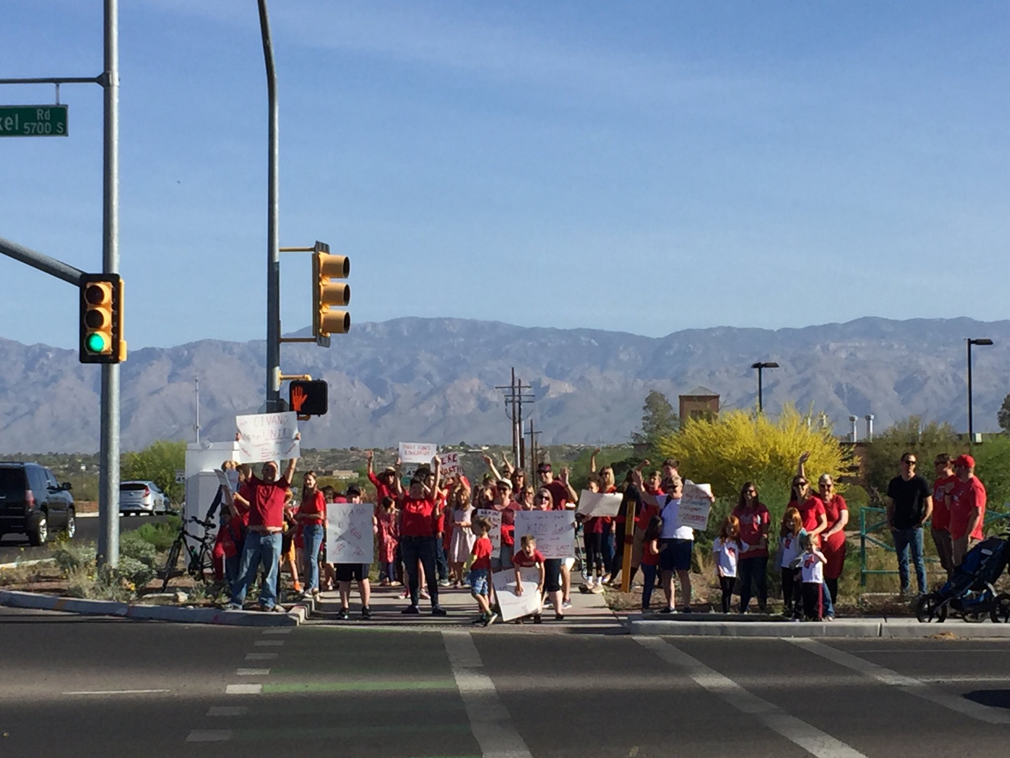 Scenes from Wednesday's walk-in in Tucson, Arizona. (Credit: Nikki Lee, Twitter)