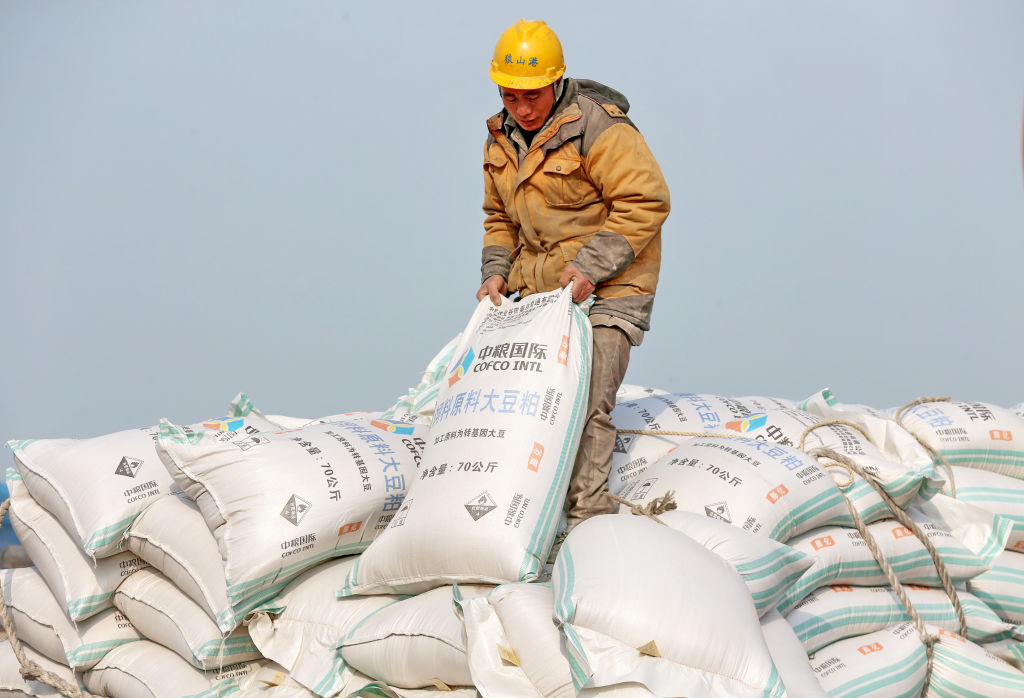 China's responds to new tariffs by targeting U.S. soybeans.
CREDIT: AFP/Getty Images