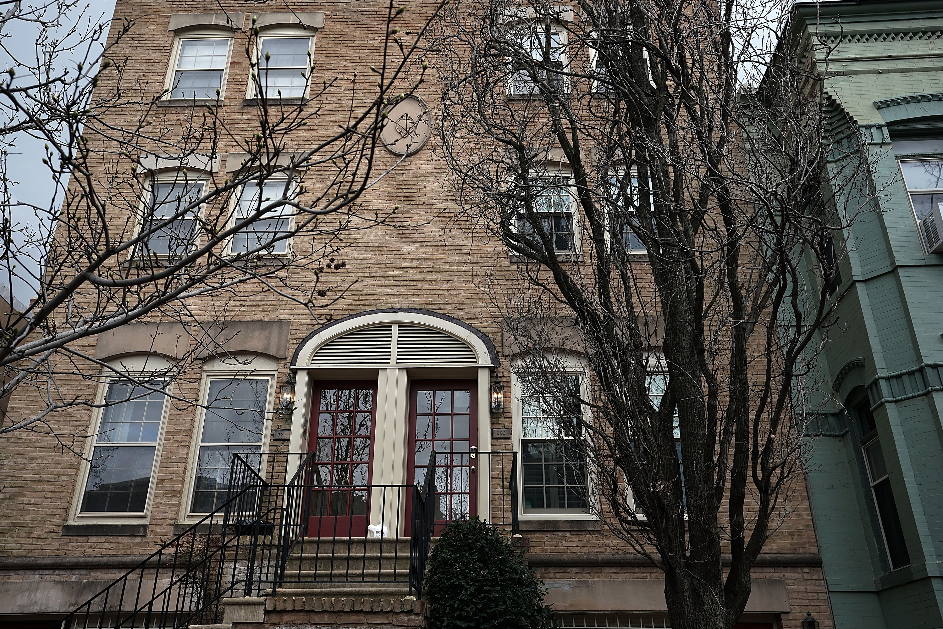The Capitol Hill building where EPA Administrator Scott Pruitt lived, which is co-owned by the wife of an energy lobbyist. (CREDIT: Alex Wong/Getty Images)