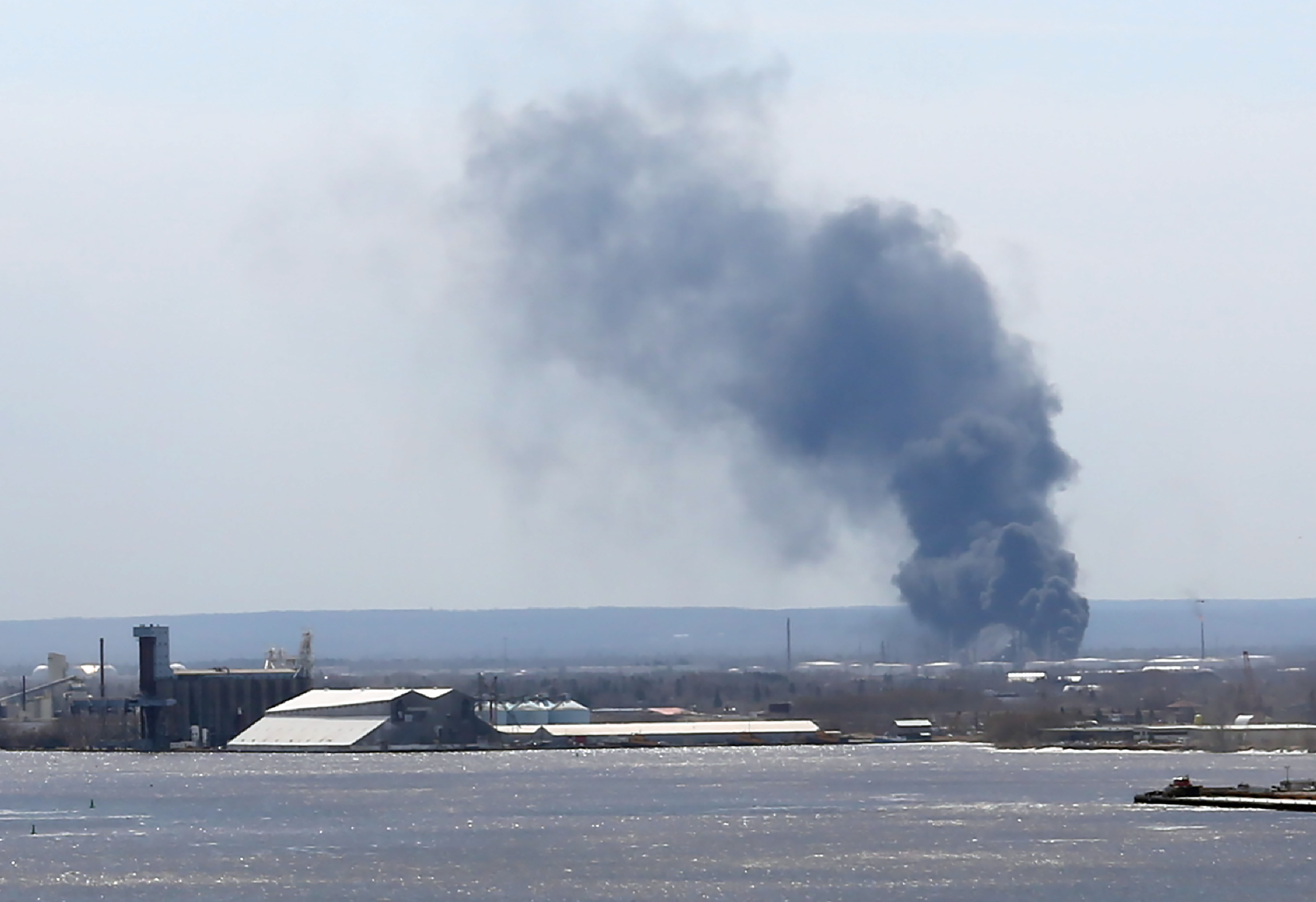 Wisconsin refinery explosion prompts evacuations up to 10 miles away