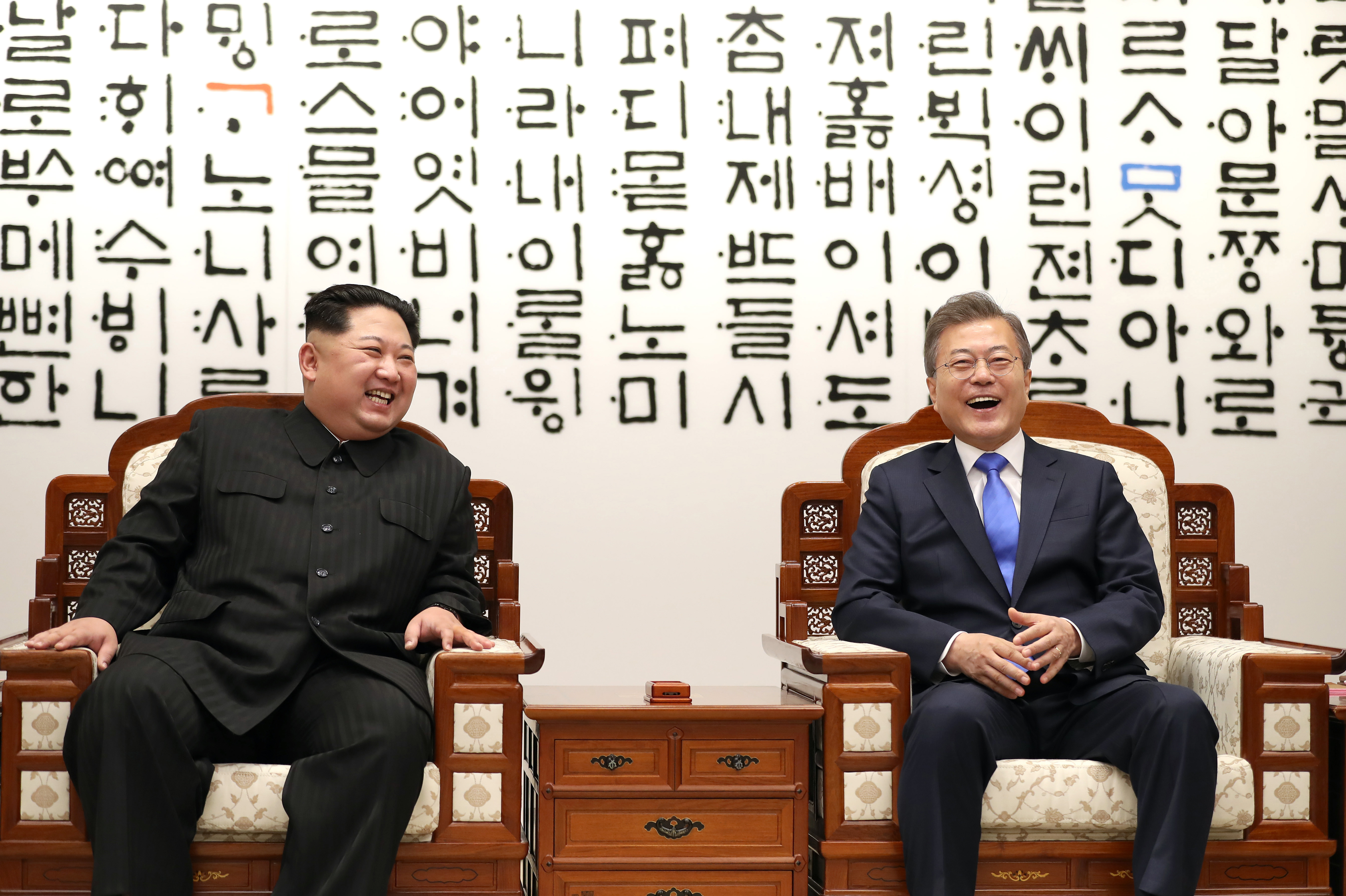 North Korean leader Kim Jong Un and South Korean President Moon Jae-in meet at the border today for the third-ever Inter-Korean summit talks after the 1945 division of the peninsula, and first since 2007 between then President Roh Moo-hyun of South Korea and Leader Kim Jong-il of North Korea. (CREDIT: Korea Summit Press Pool/Getty Images)
