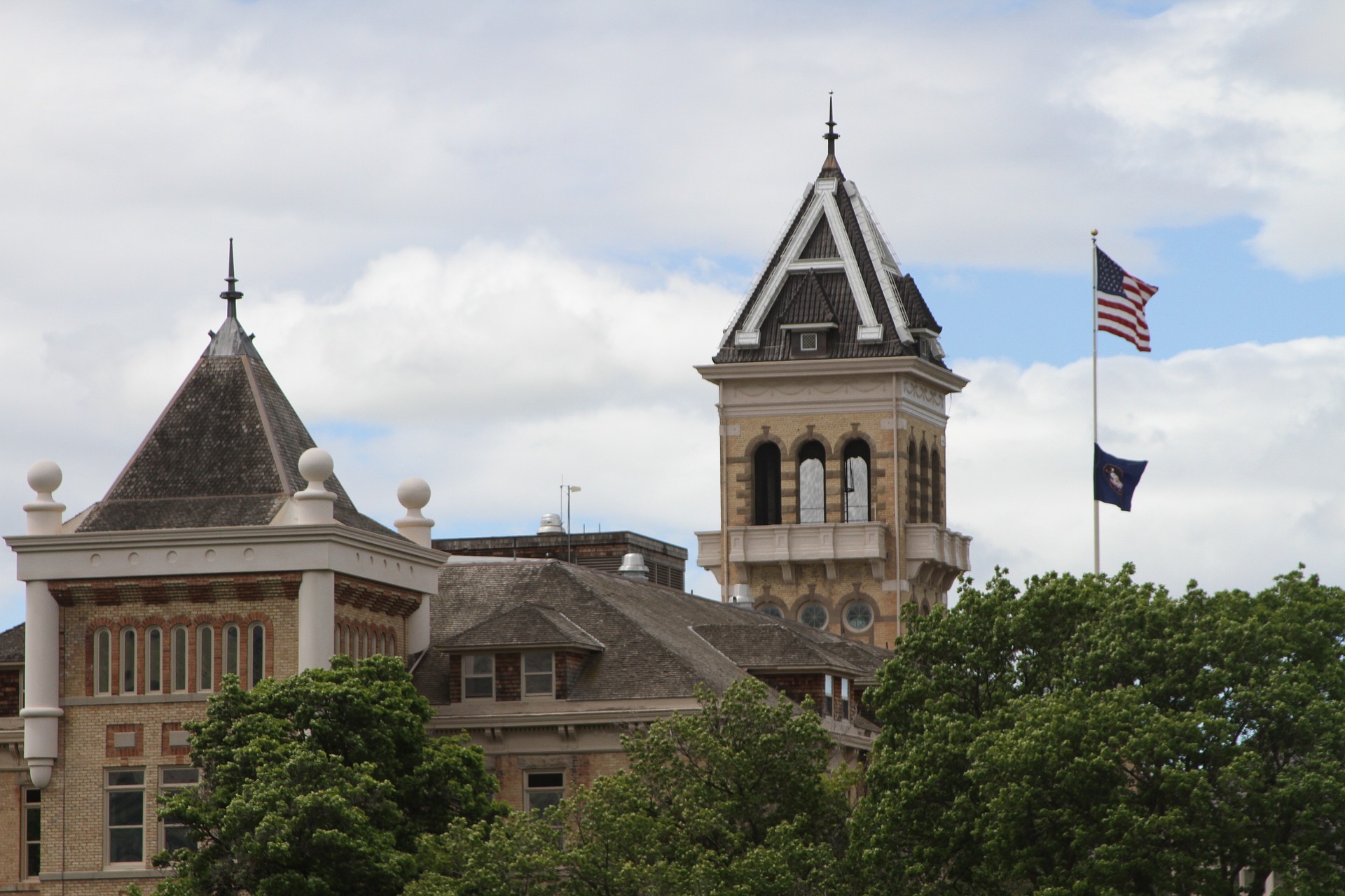 Old Main, the first building built on the campus of Utah State University, sits top of Old Main Hill, overlooking the city of Logan, Utah. Old Main houses university administration and academic offices. CREDIT: Pixabay