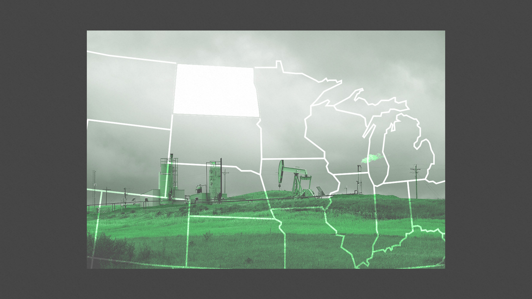 PUMP JACKS AND A GAS FLARE ARE SEEN NEAR WILLISTON, NORTH DAKOTA, SEPTEMBER 6, 2016. (GETTY IMAGES / Diana Ofosu)