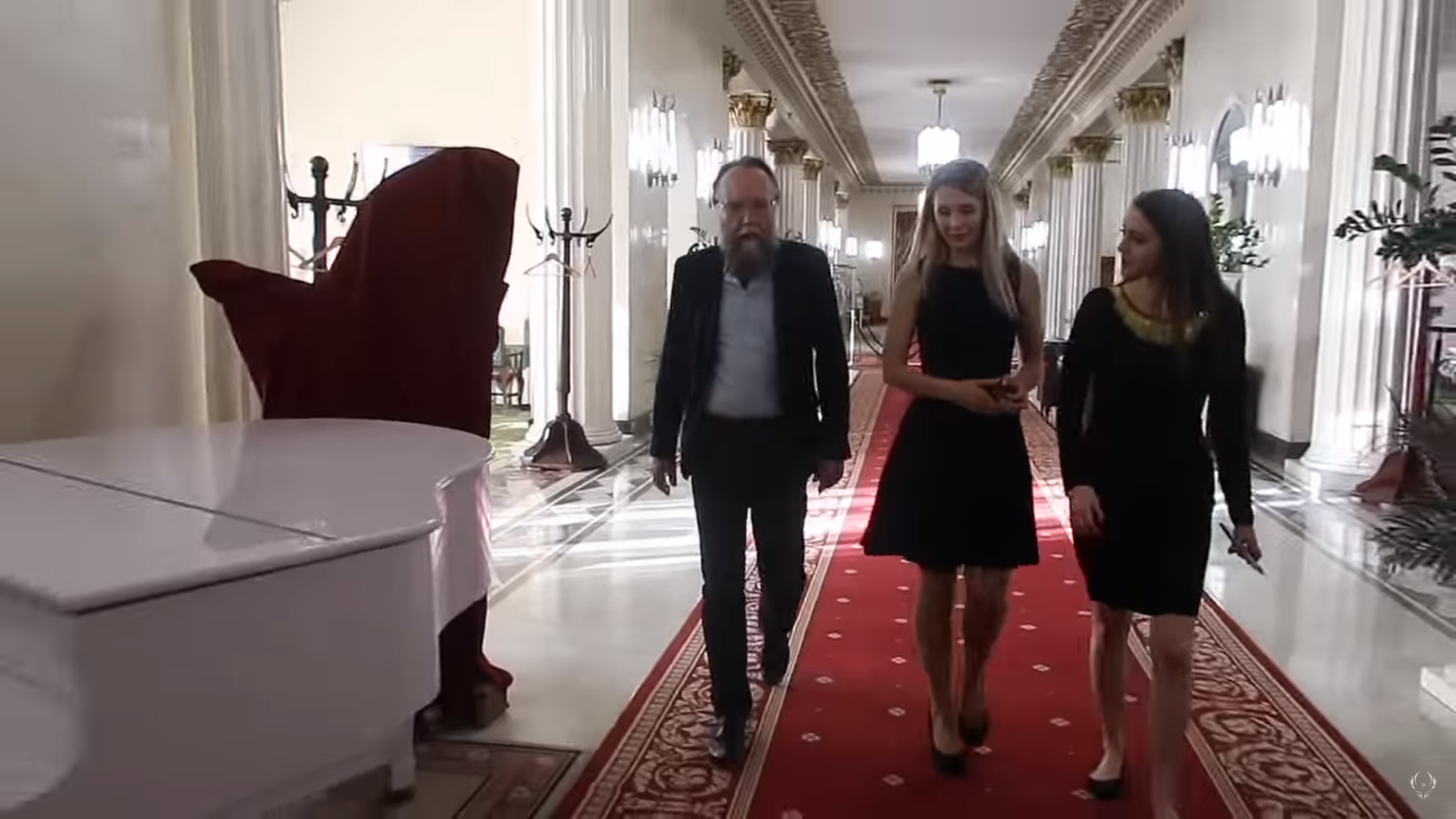 Lauren Southern and Brittany Pettibone meet with Alexander Dugin. CREDIT: YOUTUBE