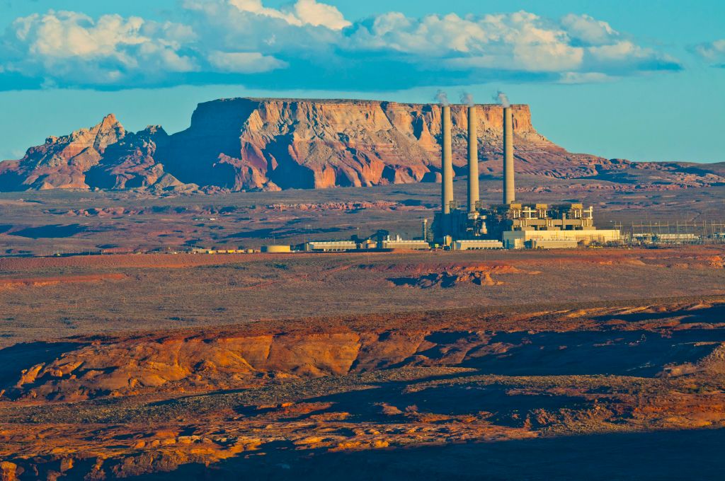 Navajo Generating Station, a coal-fired power plant slated for retirement. (CREDIT: Education Images/UIG via Getty Images)