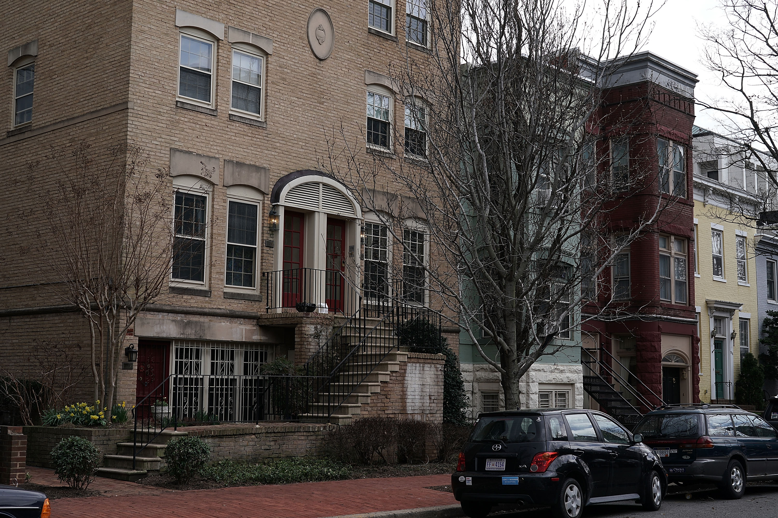 In 2017, EPA Administrator Scott Pruitt lived in an apartment inside this house, which is co-owned by the wife of an energy lobbyist. CREDIT: Alex Wong/Getty Images