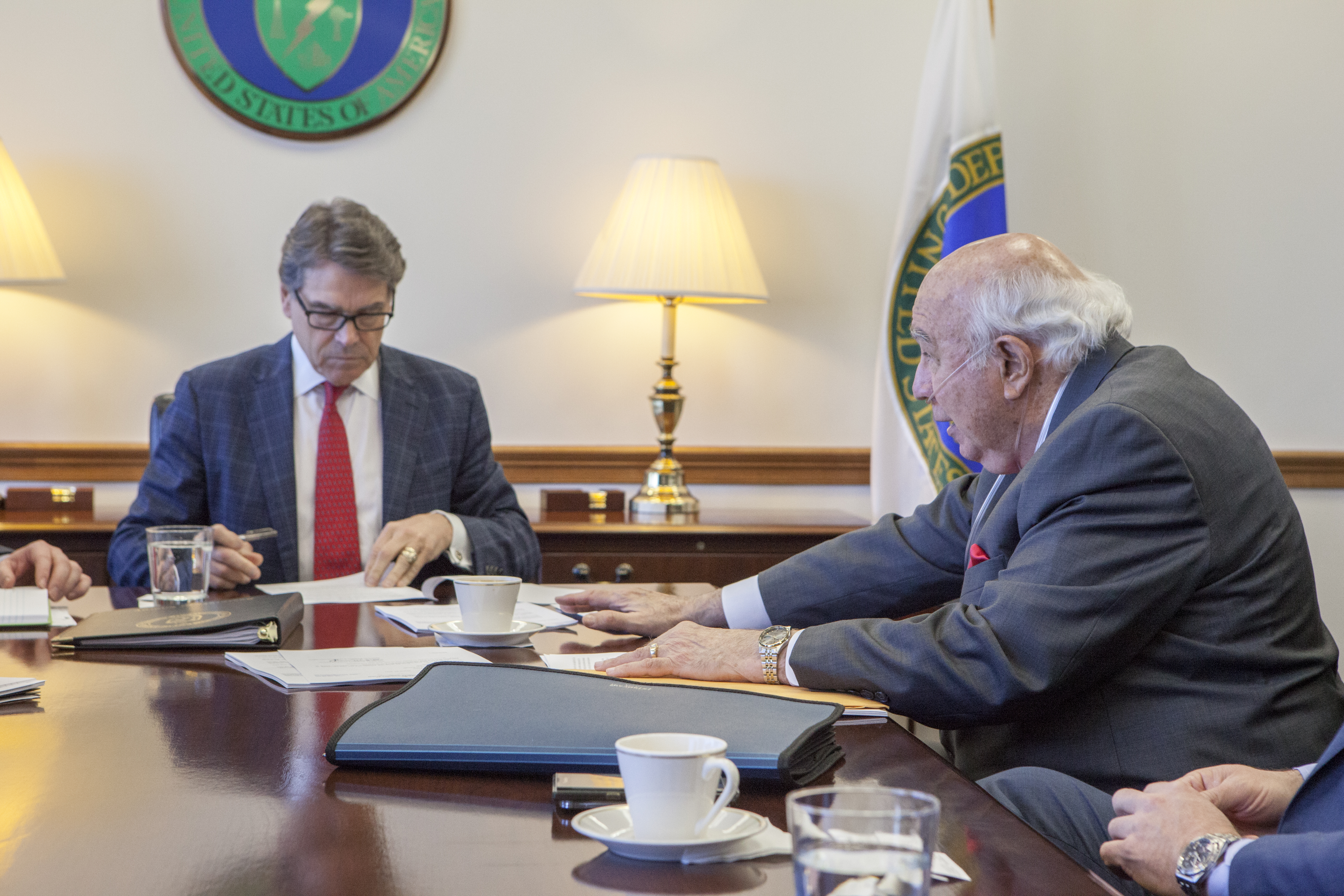ENERGY SECRETARY RICK PERRY AND MURRAY ENERGY CEO ROBERT MURRAY discussed Murray's energy action agenda AT A MARCH 29, 2017 MEETING AT DOE HEADQUARTERS IN WASHINGTON. CREDIT: SIMON EDELMAN
