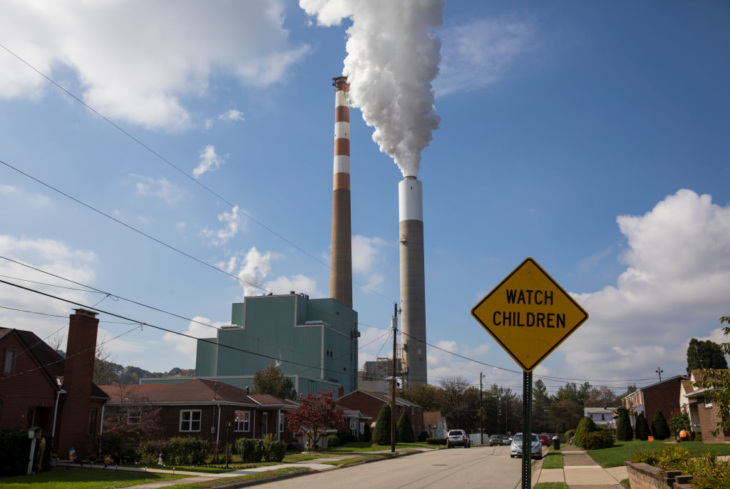 The smoke stack of the 47-year old Cheswick coal-fired power plant in Springdale, PA, October 26, 2017. CREDIT: Robert Nickelsberg/Getty Images